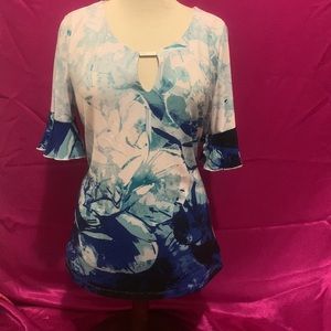 Cleo petites size M, like new, 3/4 sleeve, filly ends, very stretchy like